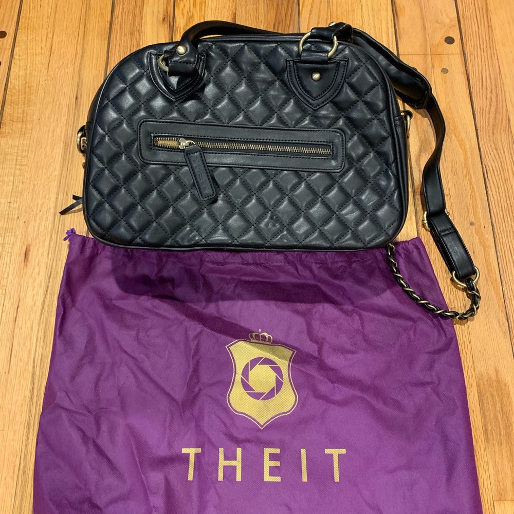 Theit Quilted Camera Bag